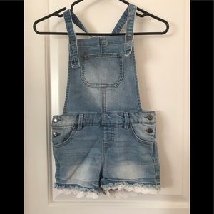 Girls overall denim shorts